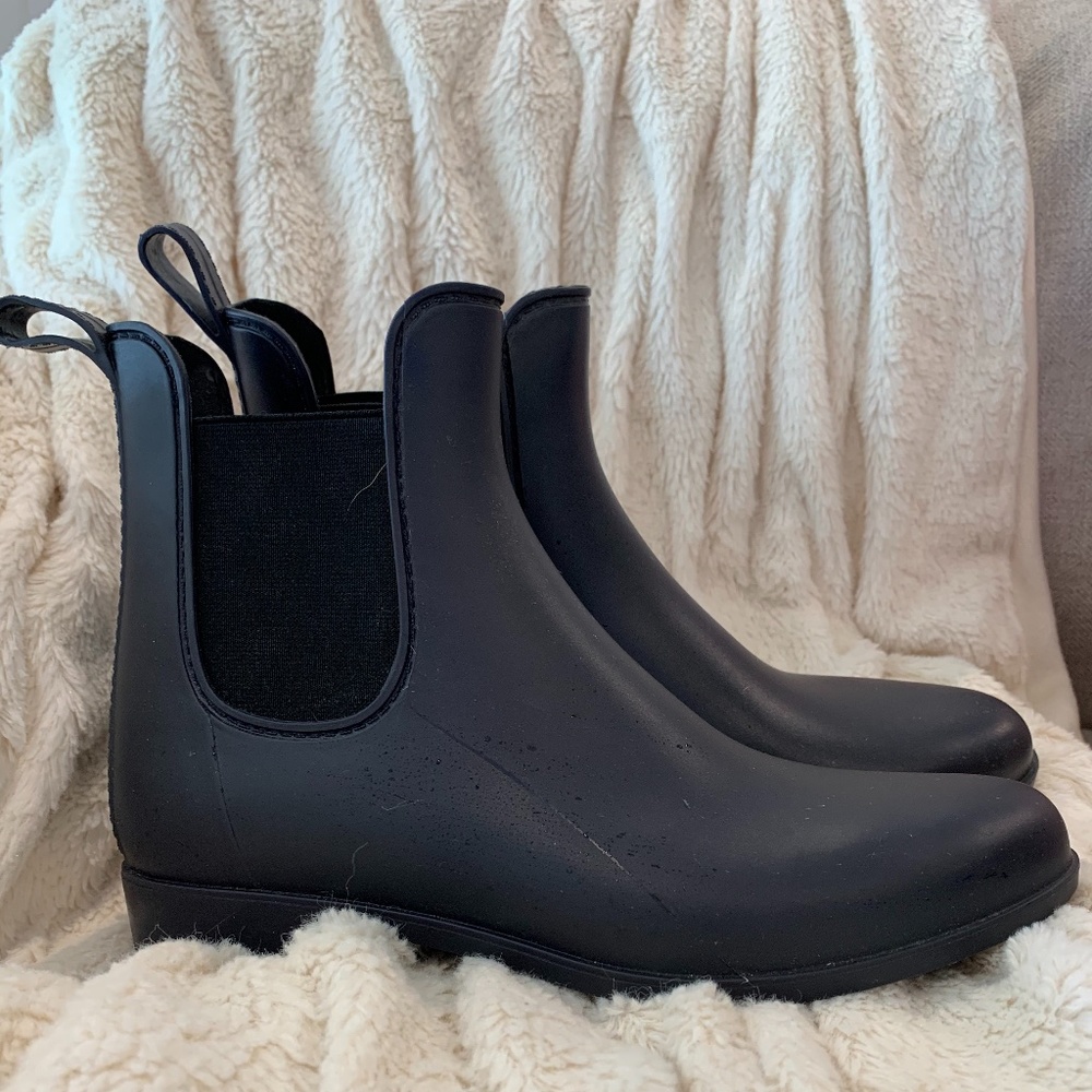 Cougar Storm Chelsea Rain Boot Never Worn